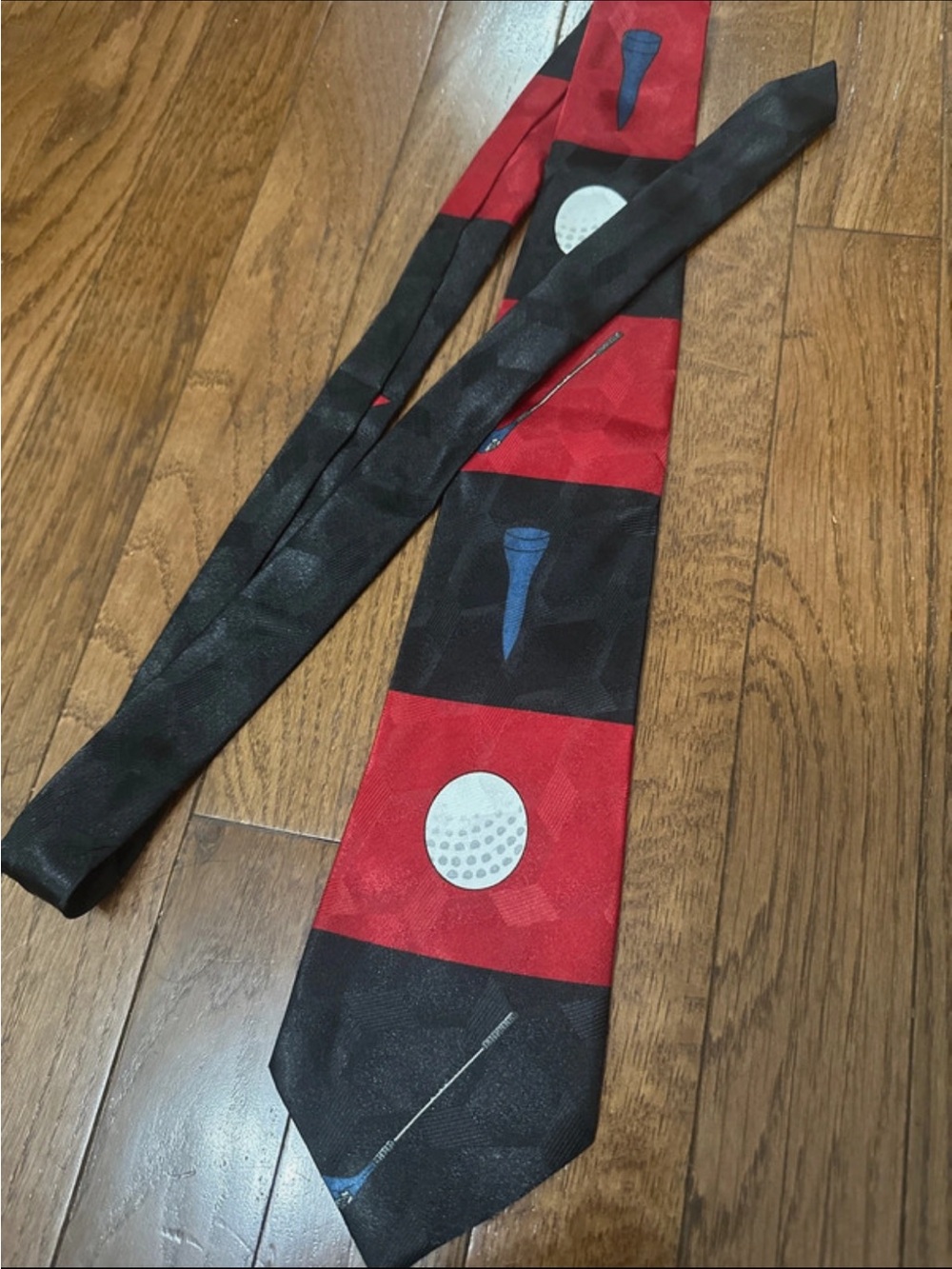 Classic Red and Black Golf Motif Men's Tie